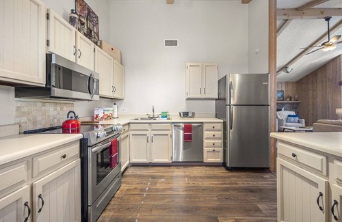 Flagstaff Cabin | Charming 2 BD Flagstaff home w/golf/resort access