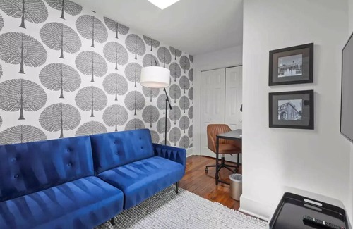 Southwest Quadrant House | ⚜Charming 2-Bdrm Old Town Home⚜Walk Score 97⚜