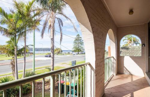 Batemans Bay Apartment | Charming 2-Bed Apartment with Bay Views