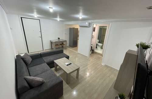 Kallithea Apartment | Charming 2-Bed Apartment in Kallithea