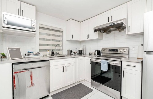 Sunset House | Charming 2 Bed Laneway House