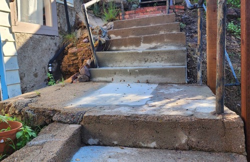 Bisbee Apartment | Charming 2 bed studio with BREATH taking views