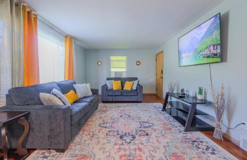 Cleveland Heights Apartment | Charming 2 Bed Room in Cleveland