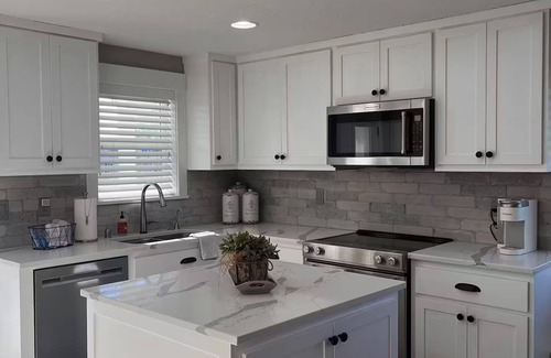 Battle Ground House | Charming 2-bedroom house in old town Battle Ground