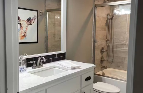 Battle Ground House | Charming 2-bedroom house in old town Battle Ground