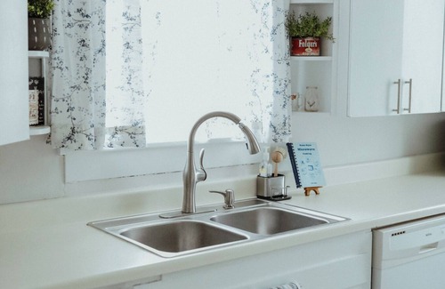 Grundy Center Apartment | Charming 2-bedroom apartment in awesome Downtown Grundy Center