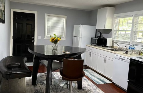 Lawrenceville House | Charming 2-bedroom house in peaceful Lawrenceville with WiFi, AC