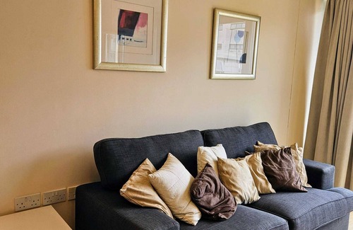 East Acton Apartment | Charming 2-Bedroom Apartment