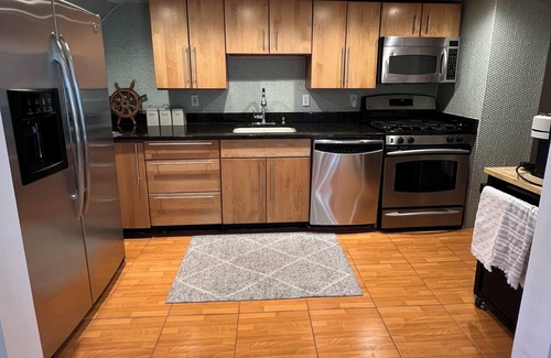 Hoboken Apartment | Charming 2-bedroom apartment in pleasant Hoboken with AC