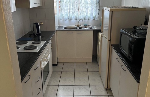 Sandown Apartment | Charming 2-bedroom apartment in enchanting Sandton with WiFi