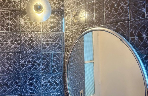 Quartier de la Goutte-d'Or Apartment | Charming 2-bedroom apartment in wonderful Paris with WiFi