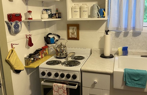 Pittsfield Cottage | Charming 2-Bedroom Cottage with WiFi, AC in Quiet North Berkshire Location