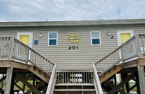 Surf City Condo | Charming 2-bedroom condo with an Amazing Oceanview in Surf City with AC