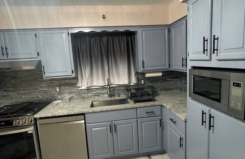 Vauxhall Condo | Charming 2-bedroom condo, 10 minutes from Newark airport, with private parking.