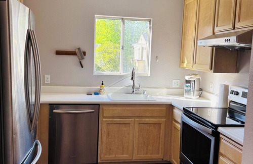 San Jose Condo | Charming 2-bedroom condo in wonderful San Jose with WiFi