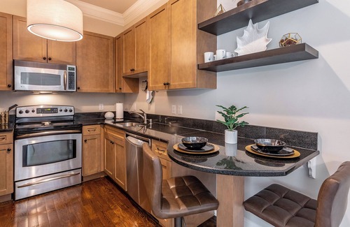 Brookwood Condo | Charming 2-bedroom condo with AC, WiFi in lovely Atlanta