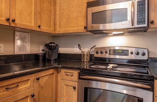 Brookwood Condo | Charming 2-bedroom condo with AC, WiFi in lovely Atlanta