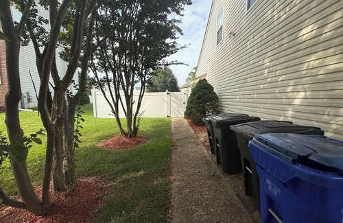 Bowie Condo | Charming 2-bedroom condo in brilliant Bowie with AC