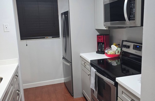 Stuart Condo | Charming 2-bedroom condo with AC, WiFi in quaint Stuart