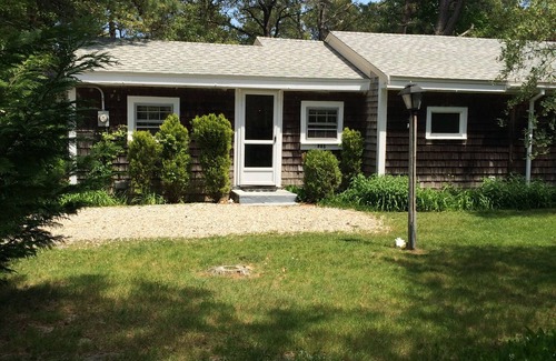 Eastham Cottage | Charming 2-bedroom cottage in lovely Eastham with AC, WiFi