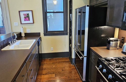 Kyle Hotel | Charming 2 bedroom cottage offering stunning sunset views nestled in the Texas Hill Country.