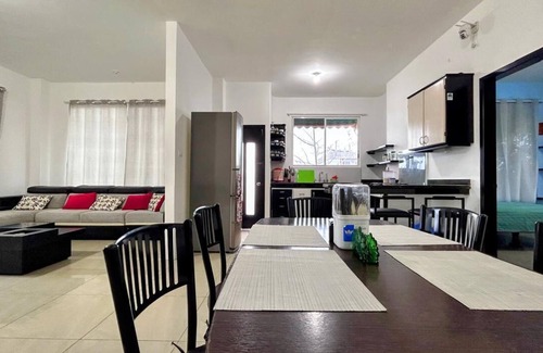 Puerto Ayora House | Charming 2-bedroom house with WiFi, AC in serene Puerto Ayora