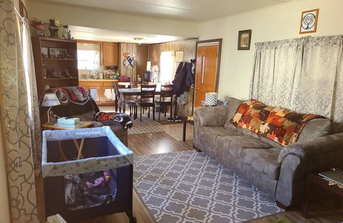 Ogdensburg Apartment | Charming 2 bedroom, family friendly apartment in quiet neighborhood, Ogdensburg