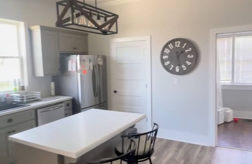 Auburn Other | Charming 2-bedroom farmhouse in delightful Auburn with AC, WiFi