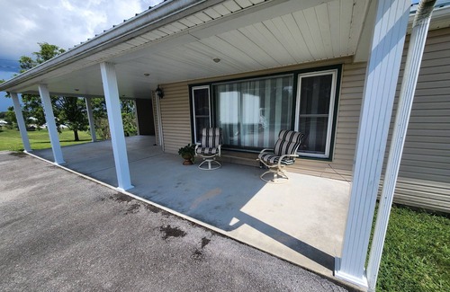 Huntingdon House | Charming 2-bedroom house in Huntingdon with AC and short drive to State College!