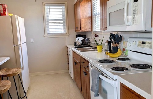 Camp Hill House | Charming 2-bedroom house with AC, WiFi in tranquil Camp Hill