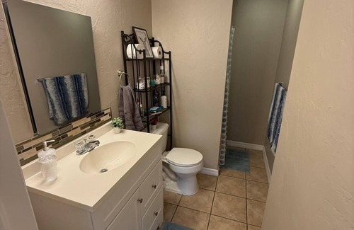 South Sarasota House | Charming 2-bedroom house in cool Sarasota with AC