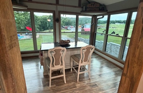 Cullman House | Charming 2-bedroom house with pool in Cullman