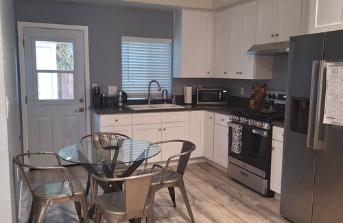 Azusa House | Charming 2-bedroom house in Azusa with WiFi and AC