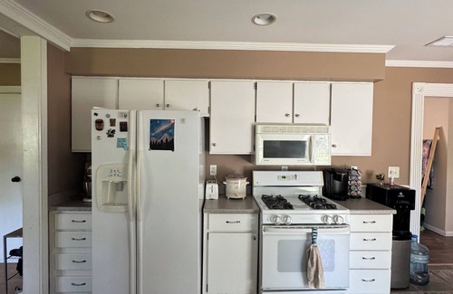 Kouts House | Charming 2-bedroom house