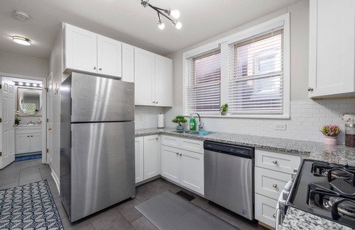 St. Louis Bed & Breakfast | Charming 2-bedroom near Forest Park, WASHU, SLU, TOWER GROVE