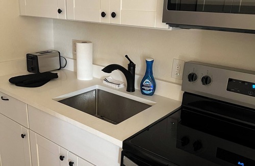 Vacation Village House | Charming 2-bedroom New Remodeled A-Frame House with Pool, Pickle Ball, Disney