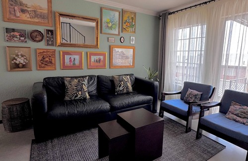Pretoria House | Charming 2-bedroom townhome with WiFi, AC in wonderful Pretoria
