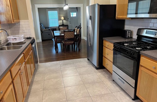 Tulsa House | Charming 2-bedroom two bath house in fantastic Tulsa with office/fitness room