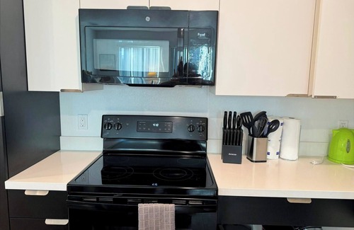 Little Tokyo House | Charming 2-Bedroom in DTLA’s Authentic and Vibrant Little Tokyo Zone