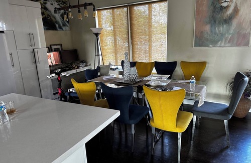 Fort Lauderdale Apartment | Charming 2-bedroom apartment with AC, WiFi in nice Oakland Park