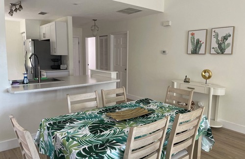 Port Orange House | Charming 2-bedroom townhome with WiFi, AC in peaceful Port Orange.