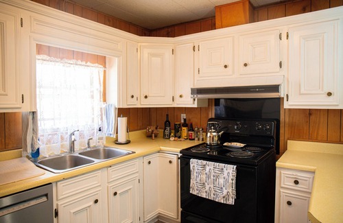 Bexar County House | Charming 2-bedroom Country Cottage beautifully situated on 16 acres.