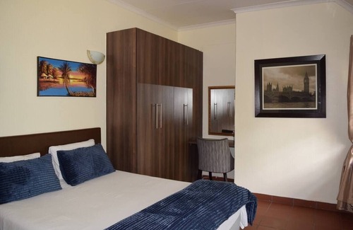 Greater Johannesburg Metropolitan Area Bed & Breakfast | Charming 2-bedroom B&B with WiFi, AC in Fourways, Johannesburg