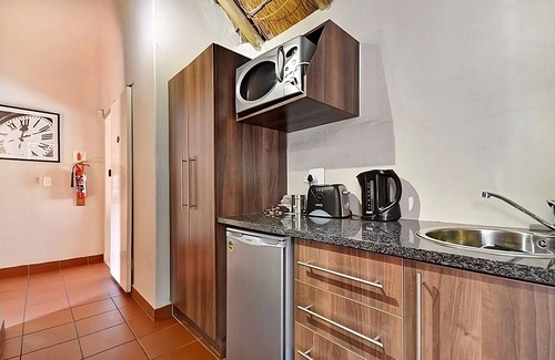 Greater Johannesburg Metropolitan Area Bed & Breakfast | Charming 2-bedroom B&B with WiFi, AC in Fourways, Johannesburg