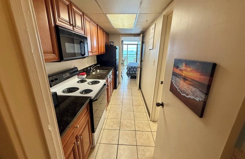 Myrtle Beach Condo | Charming 2-br oceanfront condo with fitness room, fabulous water facilities MB