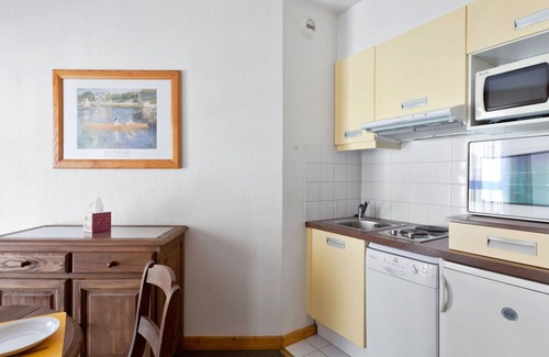 Brides-les-Bains Apartment | Charming 2* Studio in the Heart of Brides-les-Bains, Sleeps 4, with Wifi & Parking