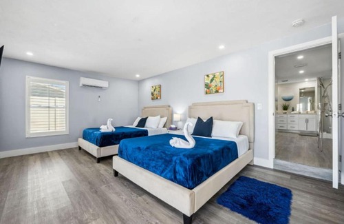 Redevelopment Area House | Charming 2BD Waterfront Home in Naples