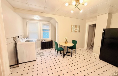 Downtown Rochester House | Charming 2bed w office by University of Rochester, Strong Memorial and hospitals