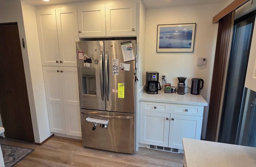 West Seattle House | Charming 2bedroom townhome in awesome Seattle W/AC, WiFi, next to Lincoln park