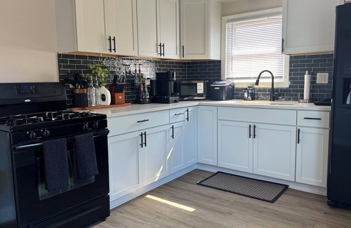 Milwaukee House | Charming 2BR Home with Patio & On-Site Gym in Milwaukee